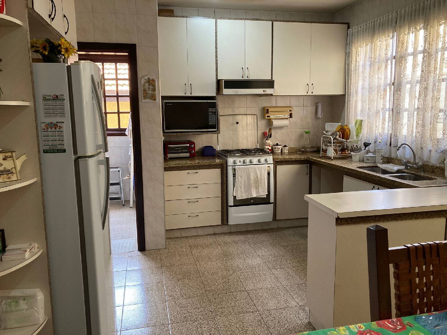 Casa à venda com 3 quartos, 630m² - Foto 1