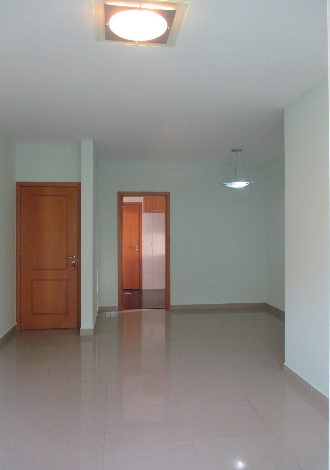 Apartamento à venda com 3 quartos, 113m² - Foto 2