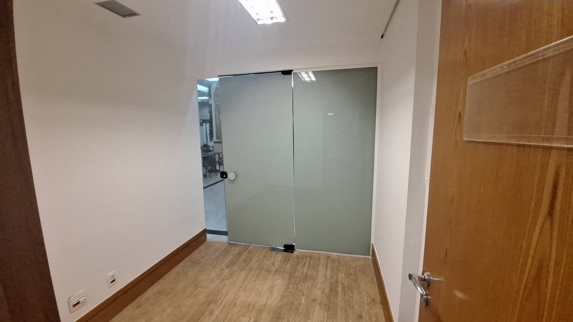 Loja-Salão para alugar, 42m² - Foto 4