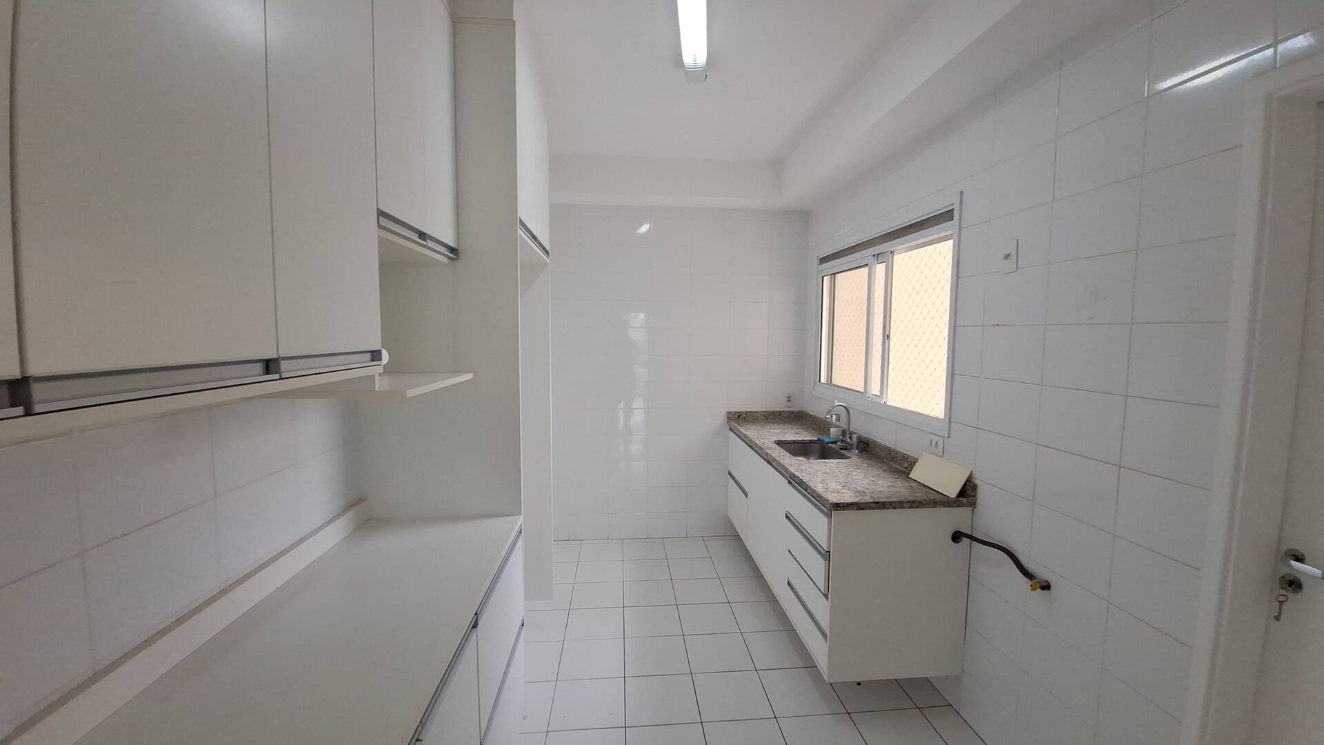 Apartamento para alugar com 3 quartos, 132m² - Foto 8