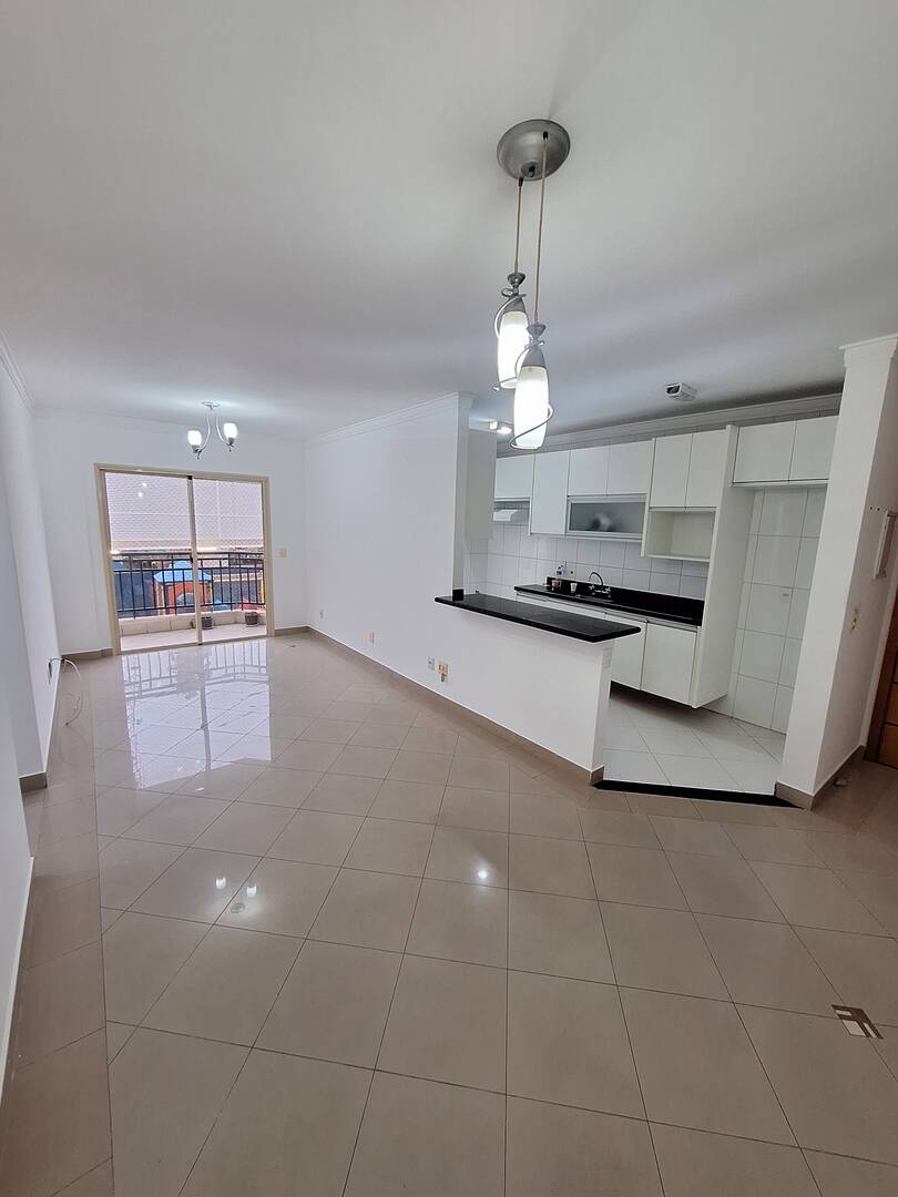 Apartamento para alugar com 3 quartos, 85m² - Foto 2