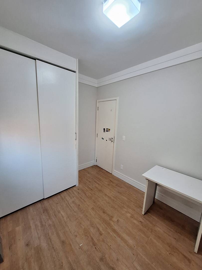 Apartamento para alugar com 4 quartos, 133m² - Foto 7